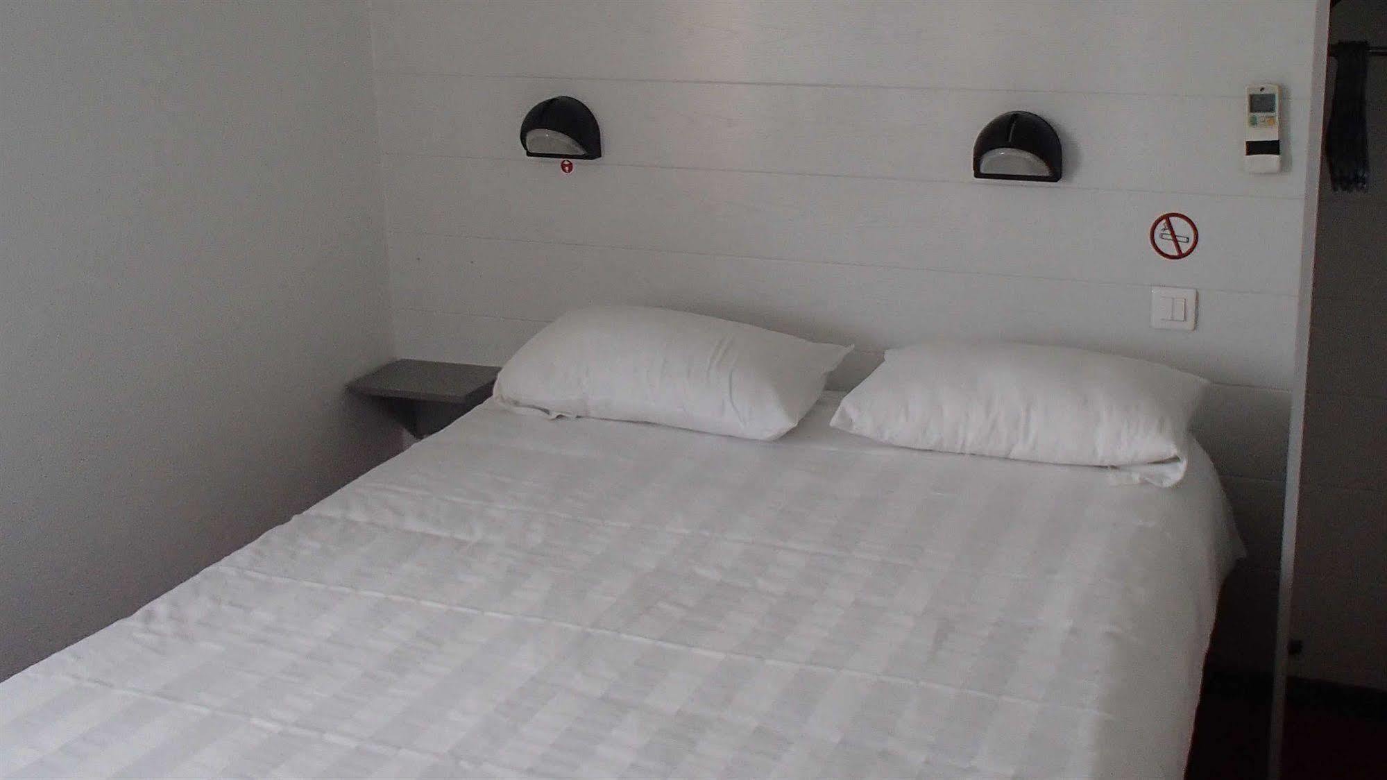 Brit Hotel Essentiel Albi Parc Des Expos Le Sequestre Kültér fotó